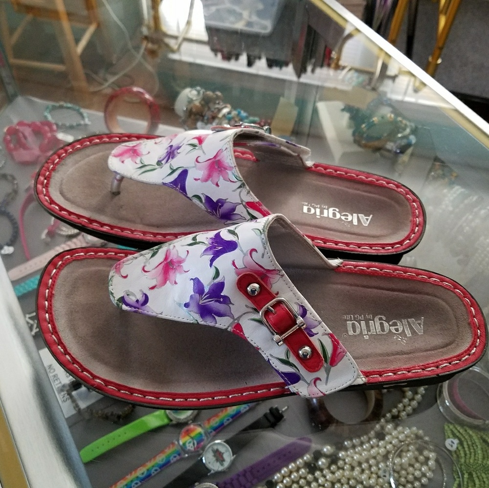 Algeria slip ons